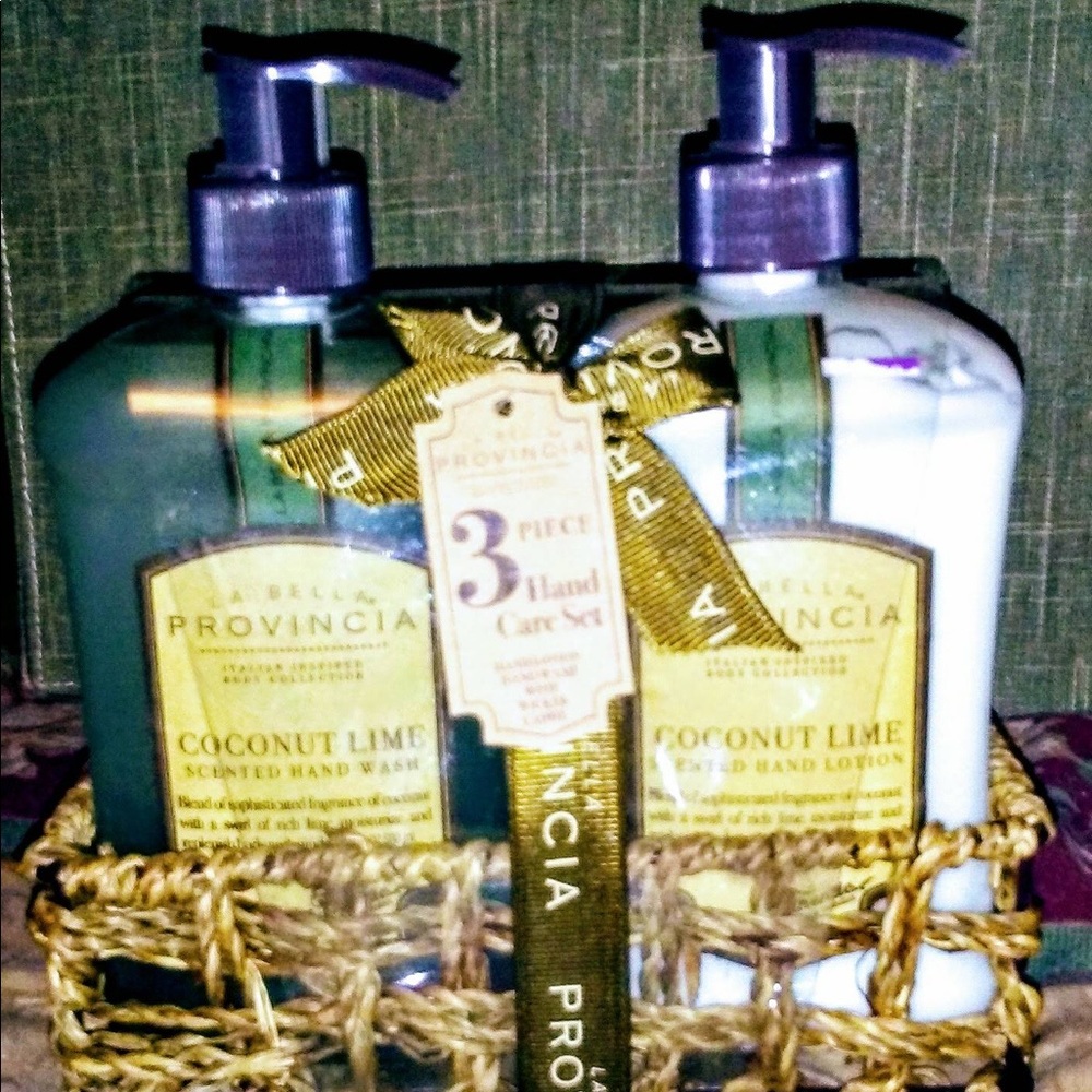 Brand New Three-Piece Hand Care Set Coconut Lime !